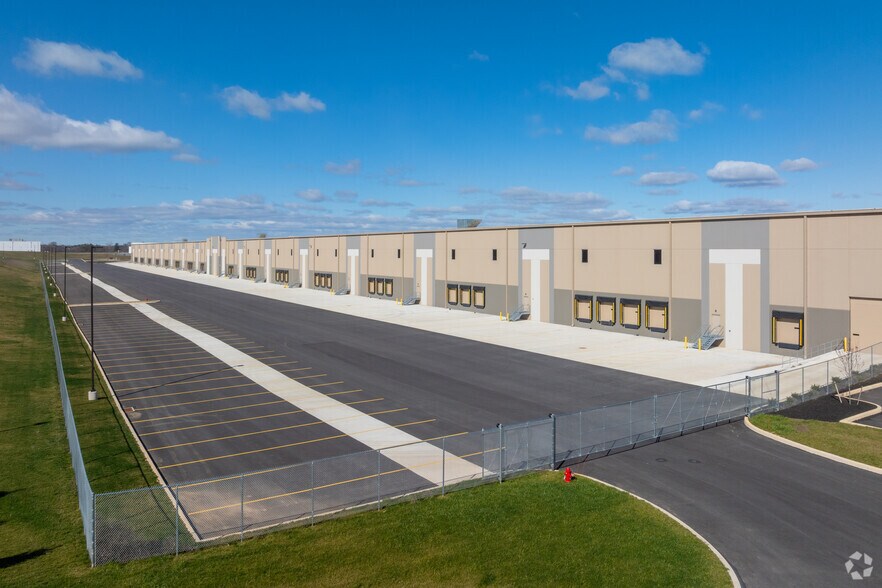More Photos Of 745 Killinger Rd, Annville Distribution For Lease
