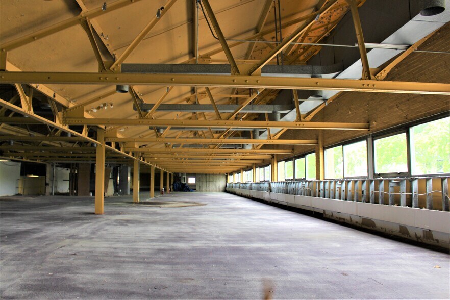 More Photos Of 400 N Lexington St, Pittsburgh Flex For Lease