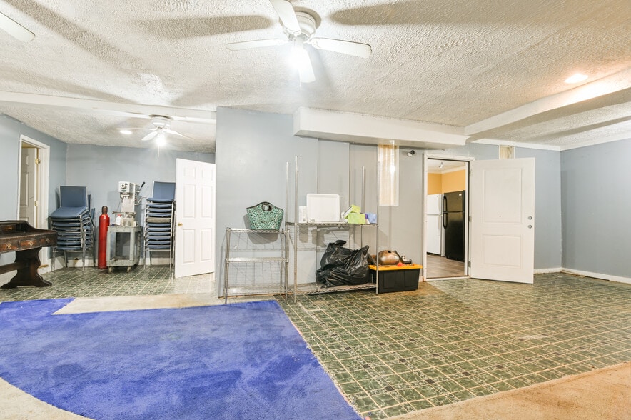More Photos Of 2766 White Oak Dr, Decatur Religious Facility For Sale