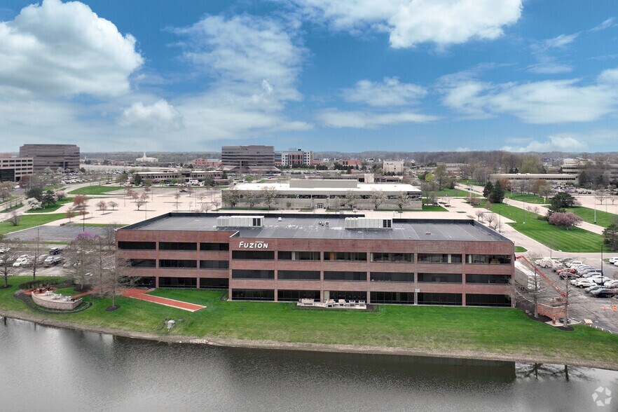 More Photos Of 550 Congressional Blvd, Carmel Loft Creative Space For Lease