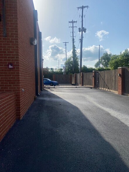 More Photos Of 493 N Front St, Memphis Office For Lease