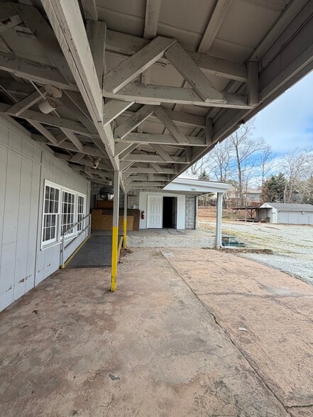 More Photos Of 2735 Huff Dr, Lawrenceville Warehouse For Lease