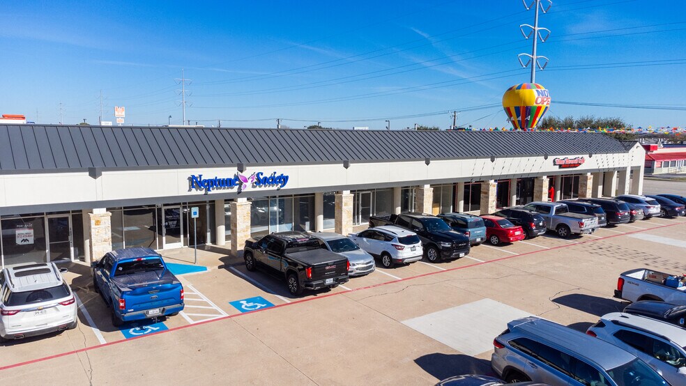 More Photos Of 6455 Hilltop Dr, North Richland Hills Unknown For Lease