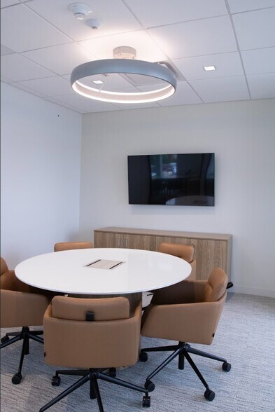 More Photos Of 27 S Squirrel Rd, Auburn Hills Coworking Space