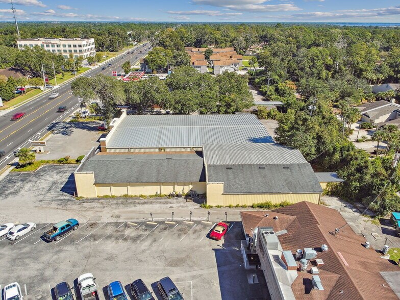 More Photos Of 1956 Kingsley Ave, Orange Park General Retail For Lease