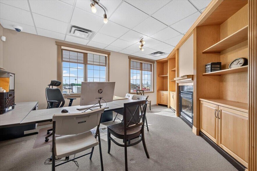 More Photos Of 12803 54th St NW, Edmonton Office For Sale