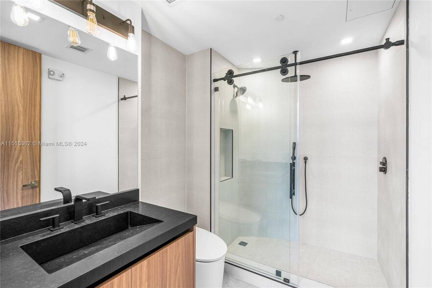 More Photos Of 1300 Brickell Bay Dr, Miami Apartments For Sale