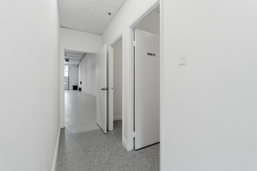 More Photos Of 397 Humberline Dr, Toronto Warehouse For Sale