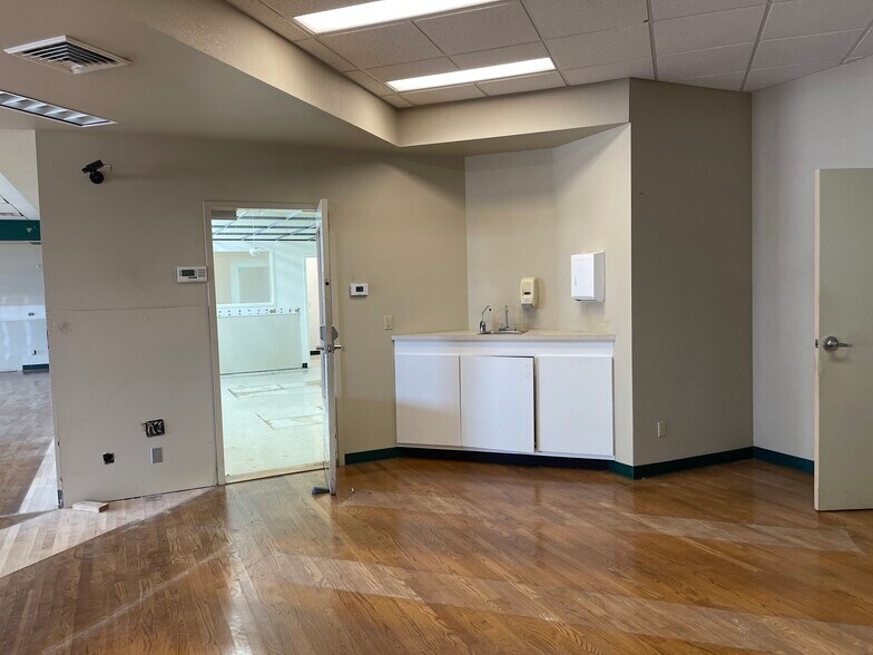 More Photos Of 4300 Grand Ave, Fort Smith Medical For Lease