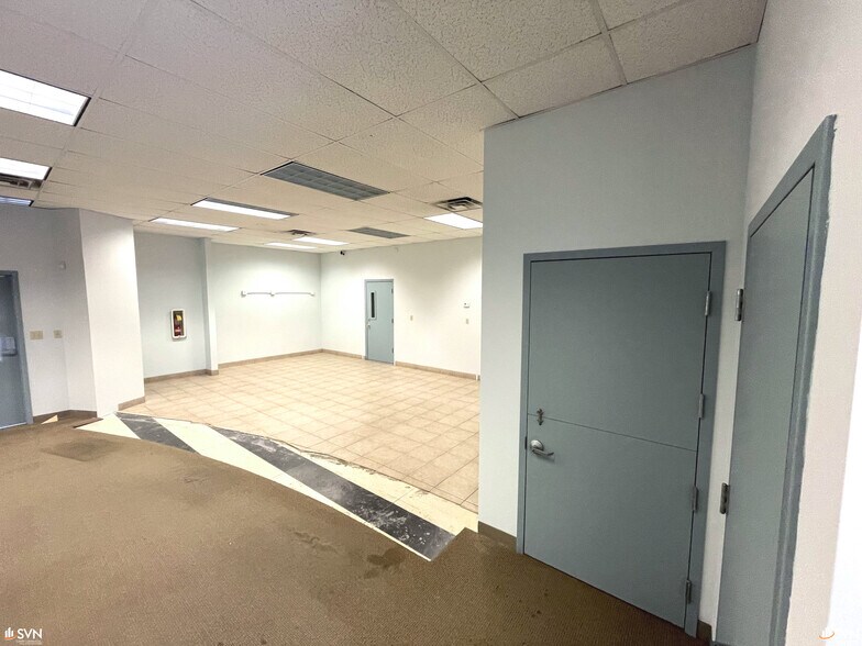 More Photos Of 366-368 S Main St, Akron Office For Sale