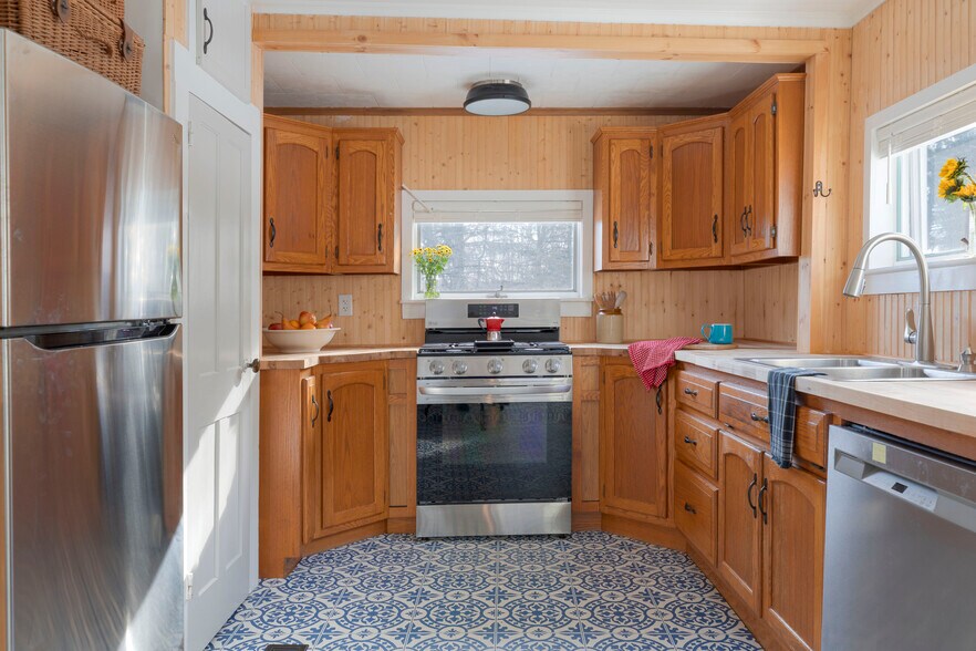 More Photos Of 396 Austin Rd, Jefferson Hospitality For Sale