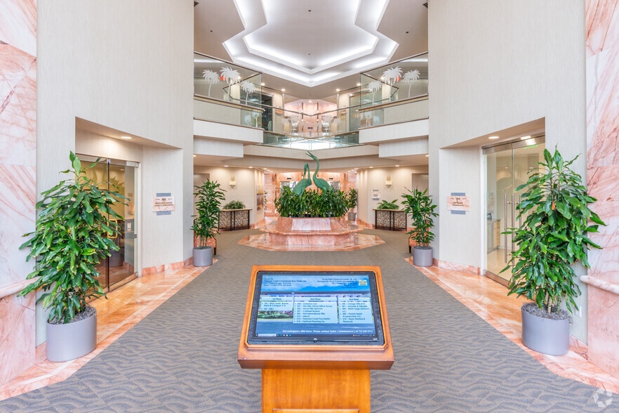 More Photos Of 759 SW Federal Hwy, Stuart Unknown For Lease