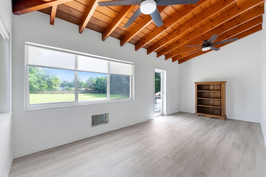 More Photos Of 4801 University Dr, Coral Gables Apartments For Sale