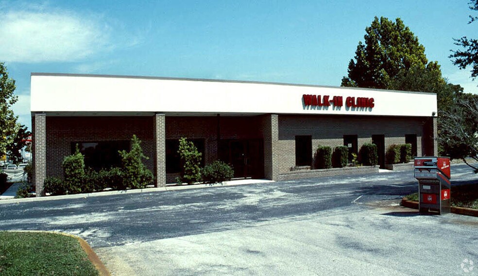 More Photos Of 2404 N Us Hwy 19, Holiday Medical For Sale