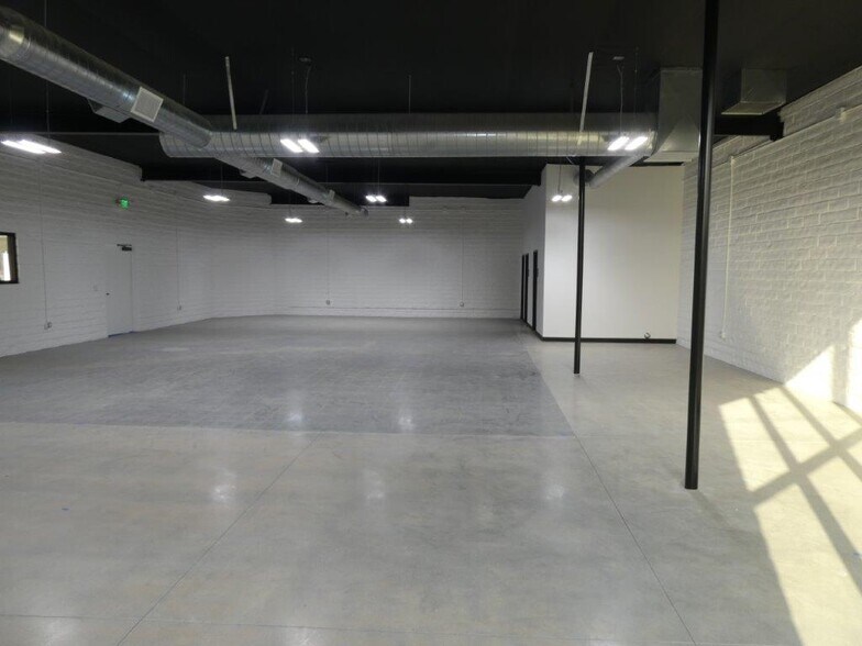 More Photos Of 6000 San Fernando Rd, Glendale Warehouse For Lease