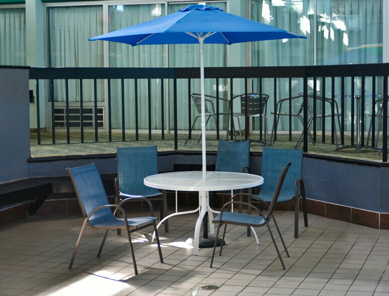 More Photos Of 383 E Leffel Ln, Springfield Hotel For Sale