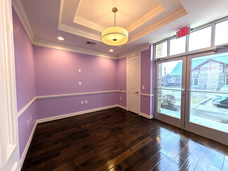 More Photos Of 5757 Flewellen Oaks Ln, Fulshear Business Park For Lease