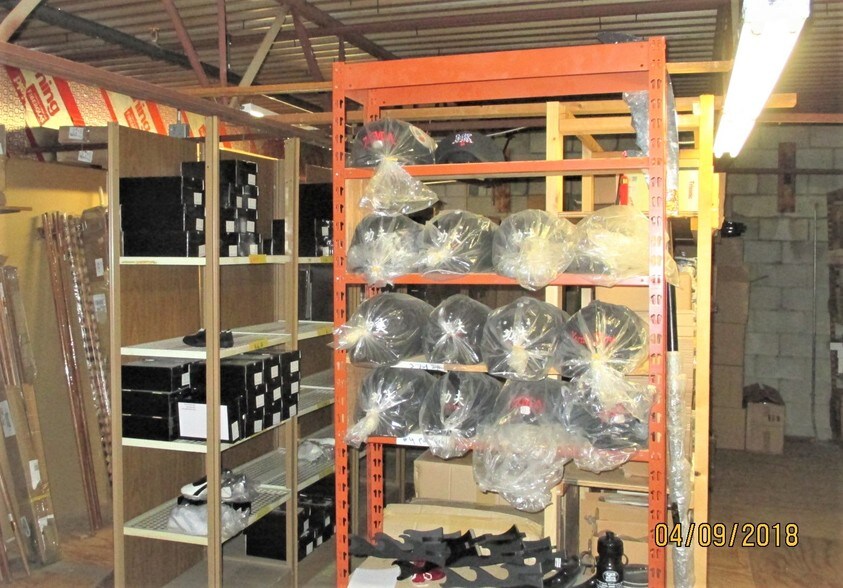 More Photos Of 19 6th Rd, Woburn Service For Sale