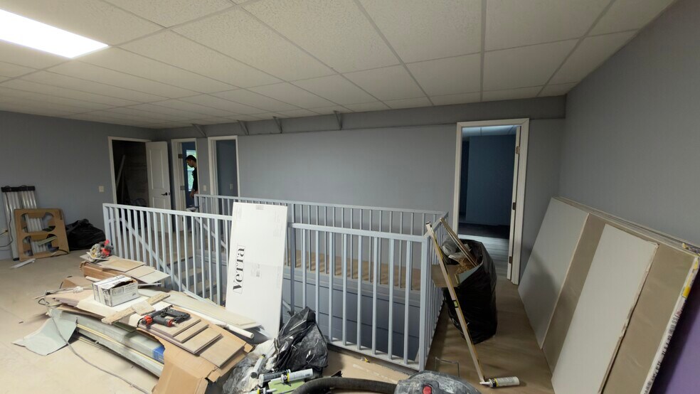 More Photos Of 2800 Delano St, Pensacola Warehouse For Lease