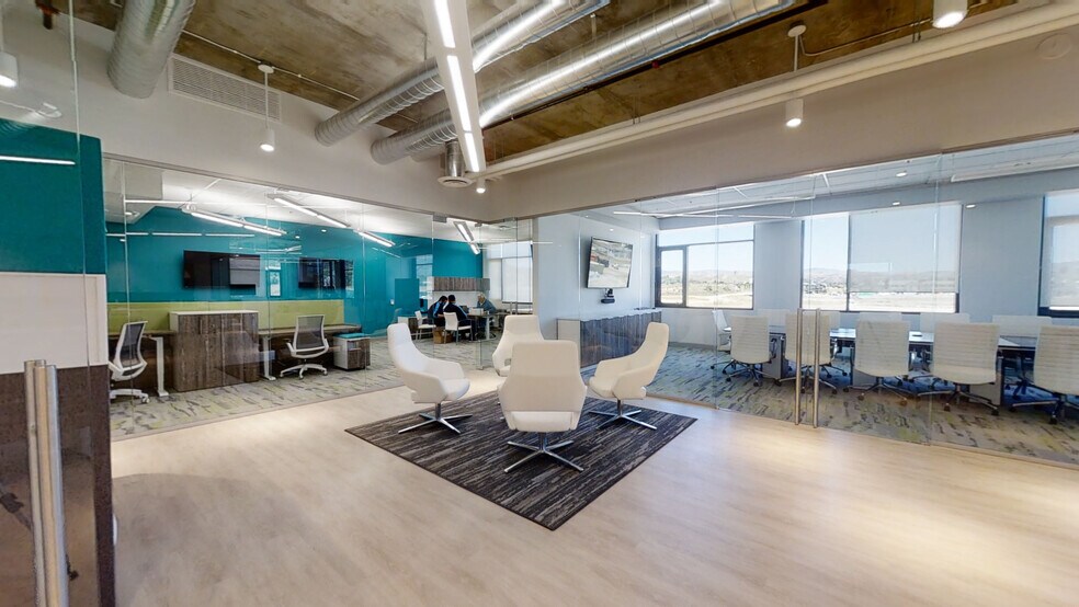 More Photos Of 27651 Lincoln Pl, Santa Clarita Office For Lease