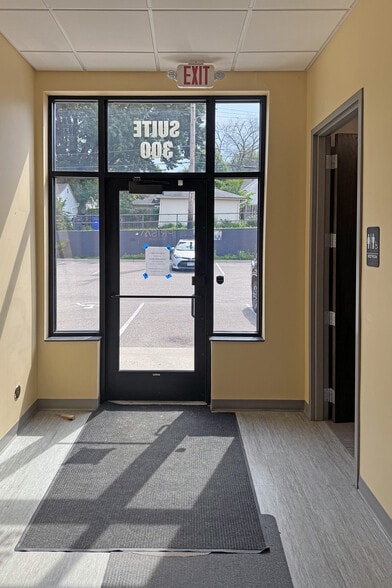 More Photos Of 272-276 Snelling Ave, Saint Paul Storefront For Lease