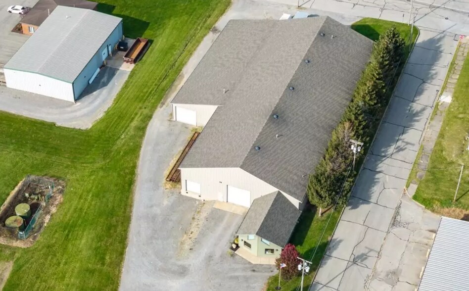 More Photos Of 212 Idaho St, Farrell Manufacturing For Sale