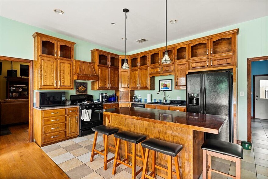 More Photos Of 1389 U.S. 290 E, Elgin Land For Sale
