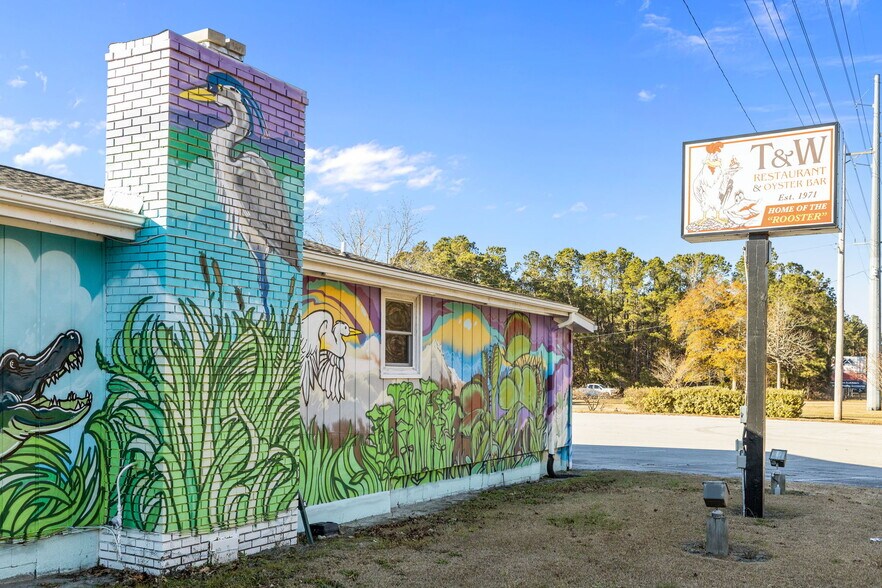 More Photos Of 2383 Hwy 58, Swansboro Restaurant For Sale