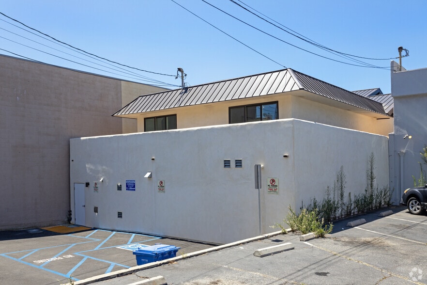 More Photos Of 1010 S Pacific Coast Hwy, Redondo Beach Storefront Retail Office For Sale