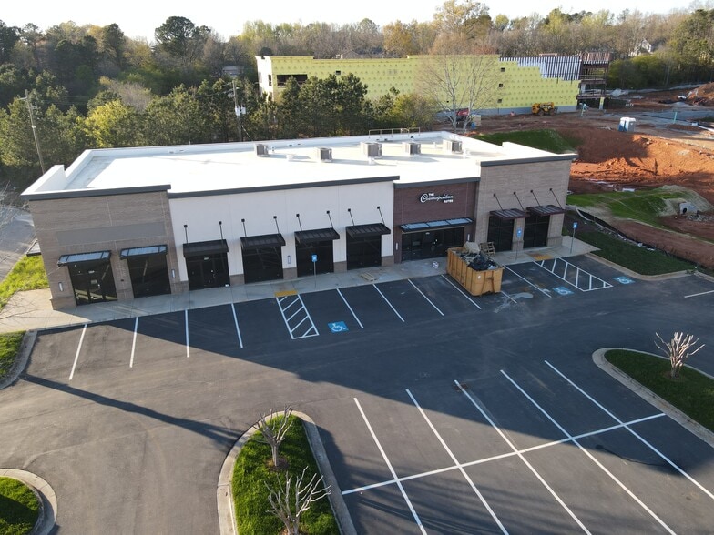 More Photos Of 940 Gainesville Hwy, Buford Storefront For Lease