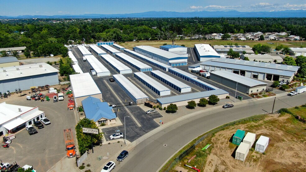 Primary Photo Of 2410 Progress Rd, Redding Self Storage For Sale