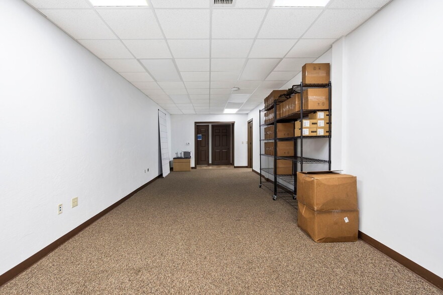 More Photos Of 4136 South Scenic, Springfield Office For Sale