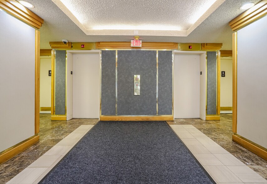 More Photos Of 6231 Leesburg Pike, Falls Church Office For Sale