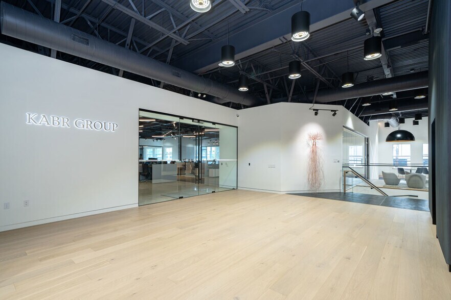 More Photos Of 28-46 Dean St, Englewood Unknown For Lease