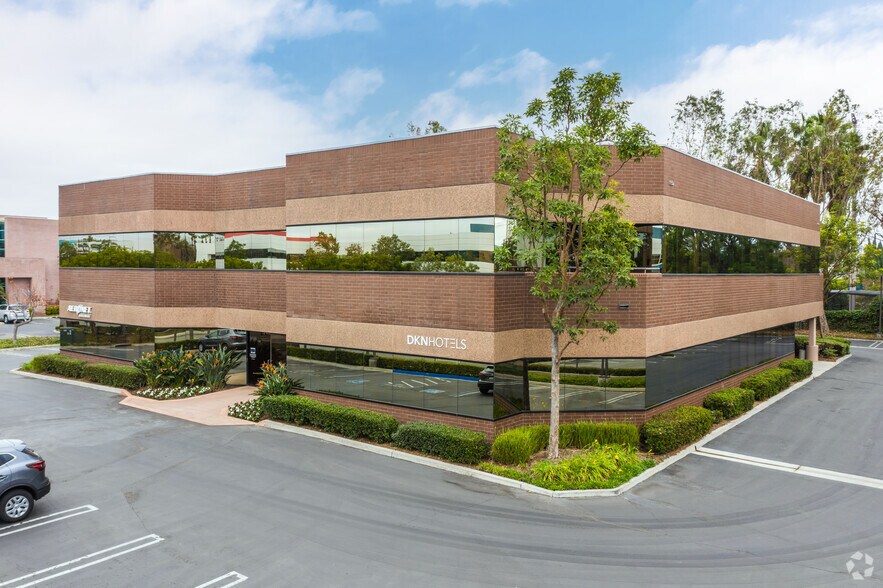More Photos Of 42 Corporate Park, Irvine Office For Lease