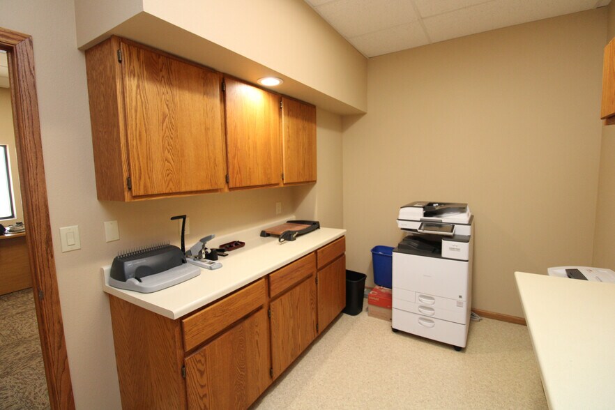 More Photos Of 100 E 3rd St, Galva Office For Sale