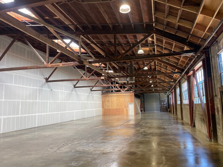 More Photos Of 1483 67th St, Emeryville Warehouse For Lease