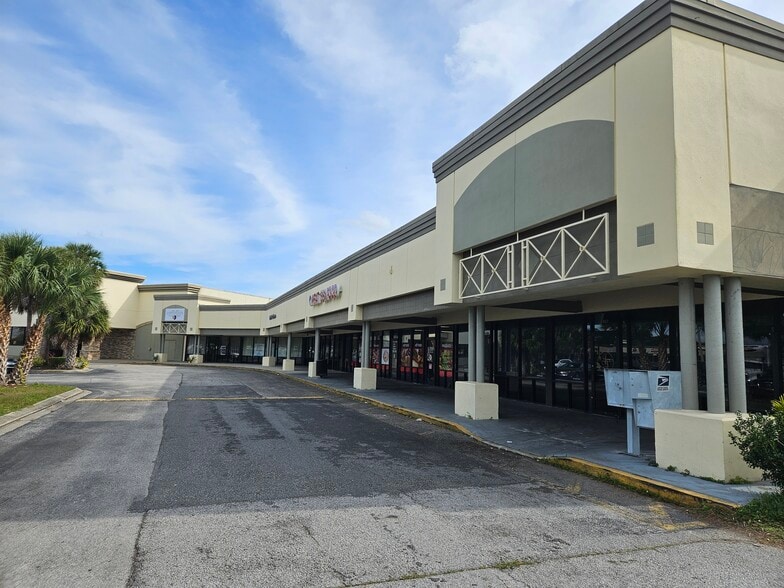 More Photos Of 4300 Clarcona Ocoee Rd, Orlando General Retail For Sale
