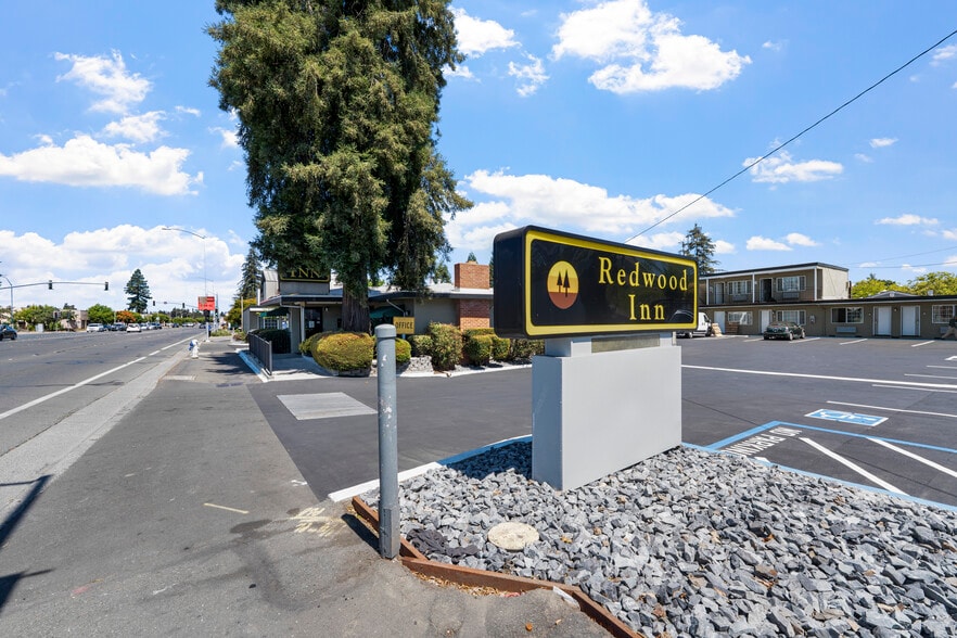 More Photos Of 1736 Santa Rosa Ave, Santa Rosa Hotel For Sale