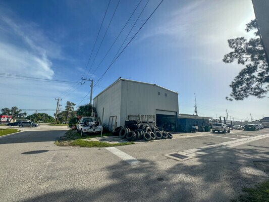 More Photos Of 1590 S McCall Rd, Englewood Auto Repair For Sale