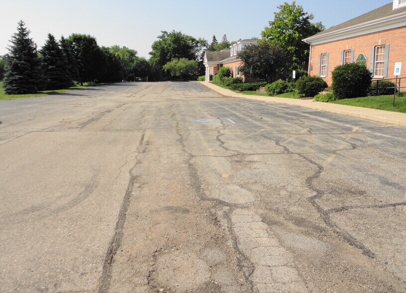 More Photos Of 6125 Greenbay Rd, Kenosha Medical For Sale