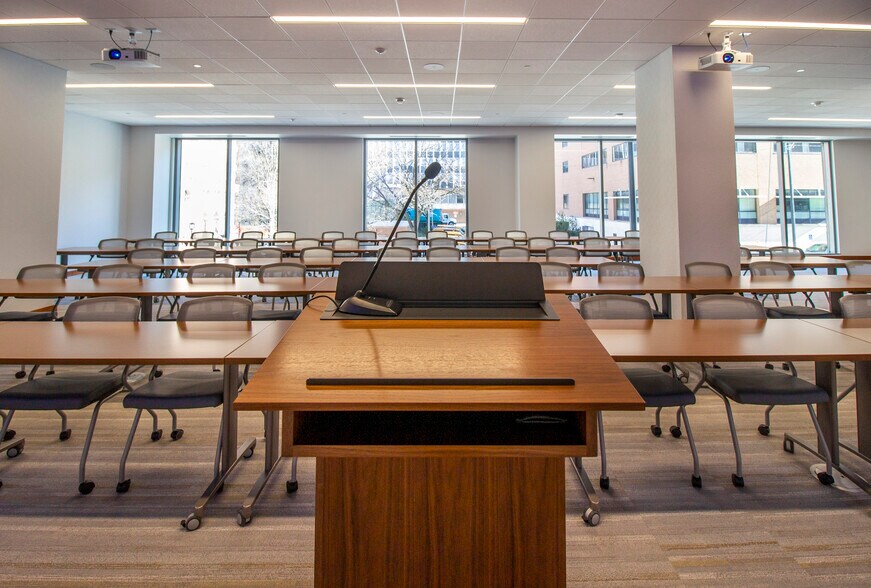 More Photos Of 790 N Water St, Milwaukee Office For Lease