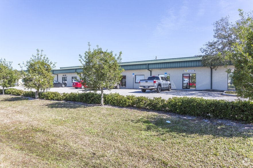 More Photos Of 8221-8239 Blaikie Ct, Sarasota Warehouse For Sale
