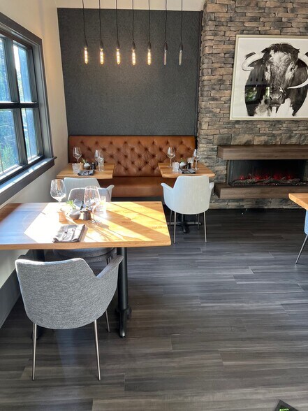 More Photos Of 430 Carolina Way, Highlands Flex For Sale