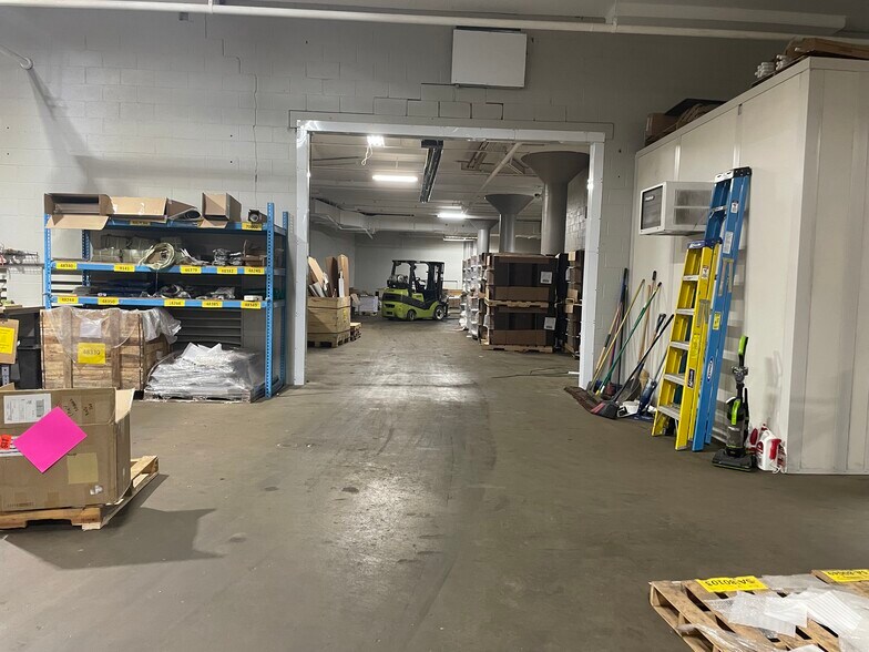 More Photos Of 1531 Tremont St, Cincinnati Manufacturing For Sale