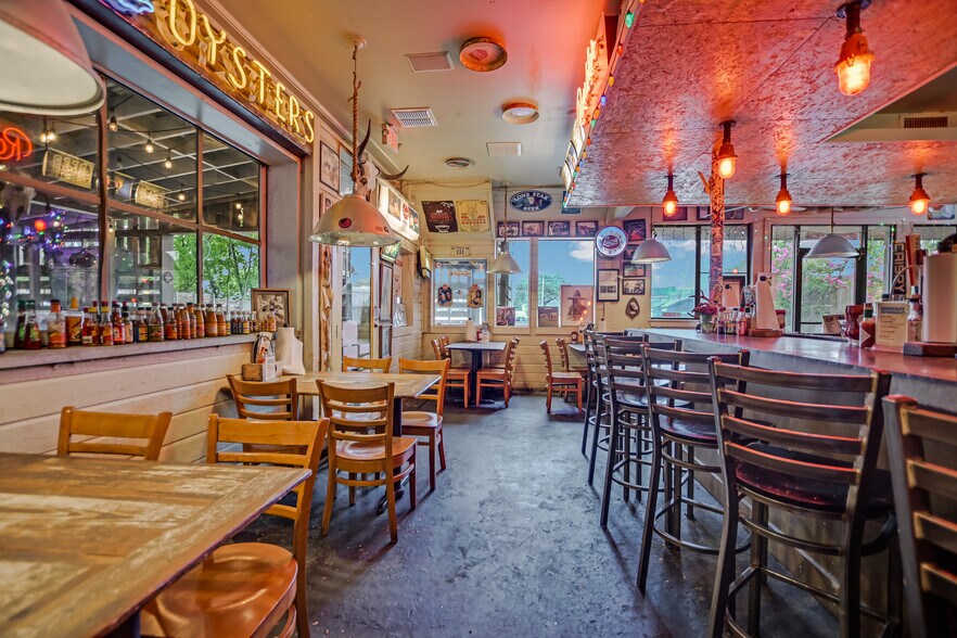 More Photos Of 2218 College Ave S, Austin Restaurant For Sale