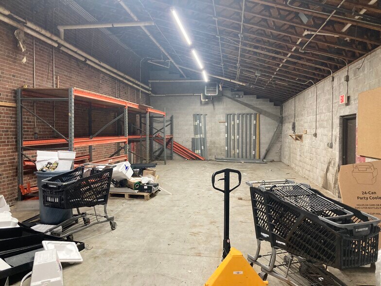 More Photos Of 2601 Emory Rd, Finksburg Flex For Lease