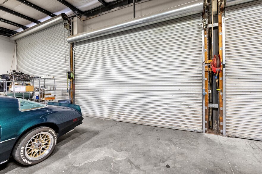 More Photos Of 17212 E Shea Blvd, Fountain Hills Storefront For Sale