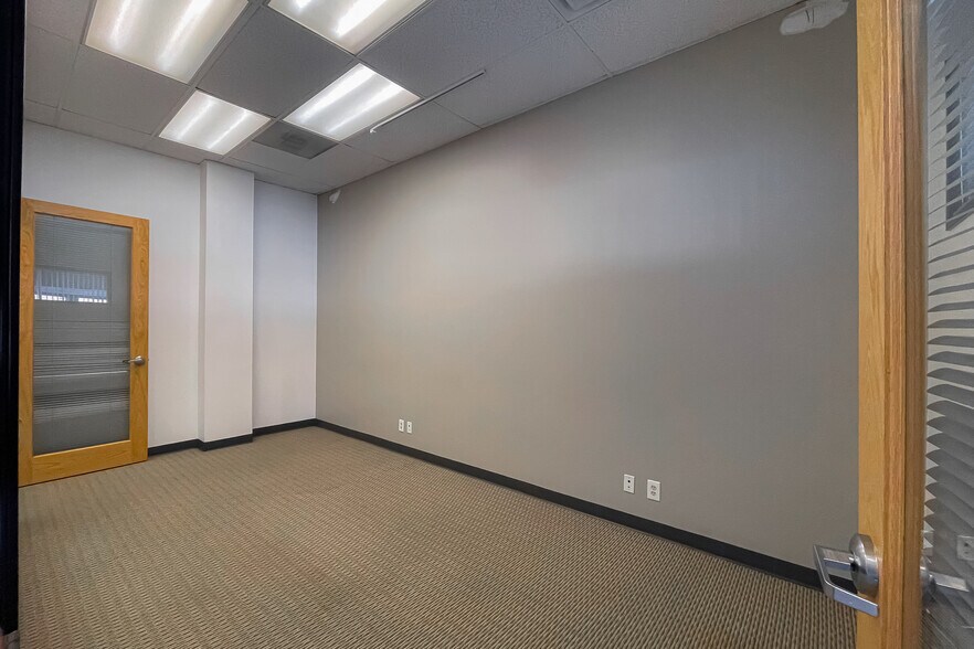 More Photos Of 8929-8939 S Sepulveda Blvd, Los Angeles Office For Lease