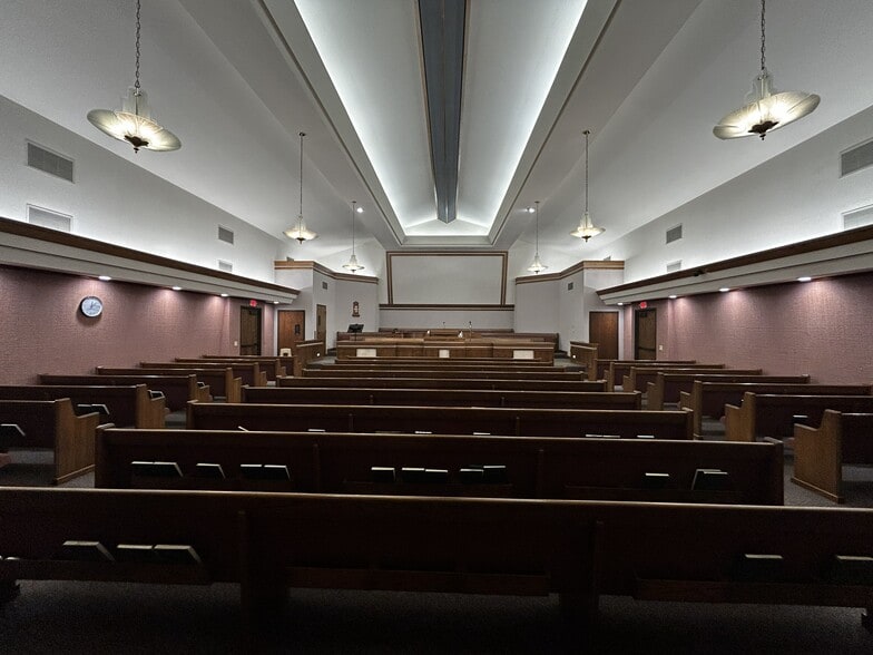 More Photos Of 18425 Ingomar st, Reseda Religious Facility For Sale